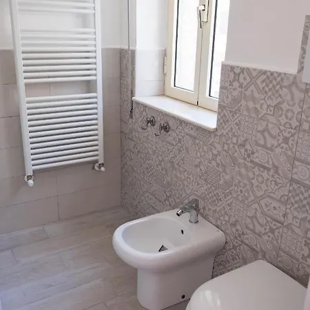 Eli Oda ve Kahvaltı Rodi Garganico