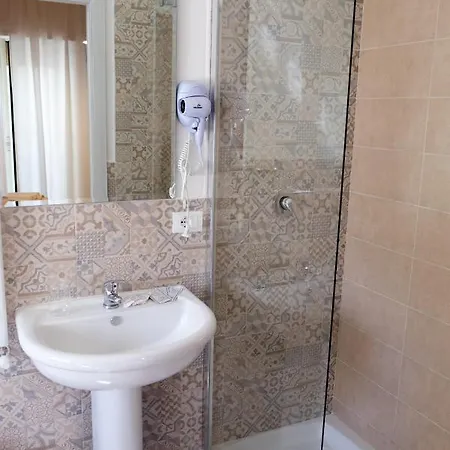 Eli Oda ve Kahvaltı 3*