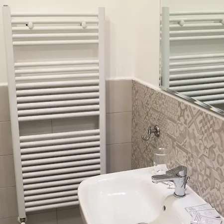 Eli Oda ve Kahvaltı 3*