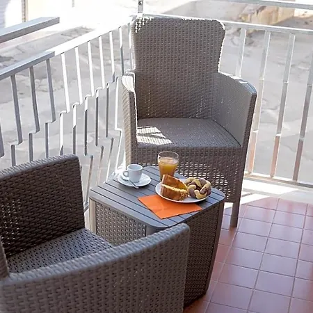Eli Couette-café